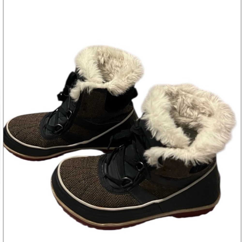 Sorel Tivoli II ladies 8.5 herringbone lined cozy brown, black & red ankle boots
